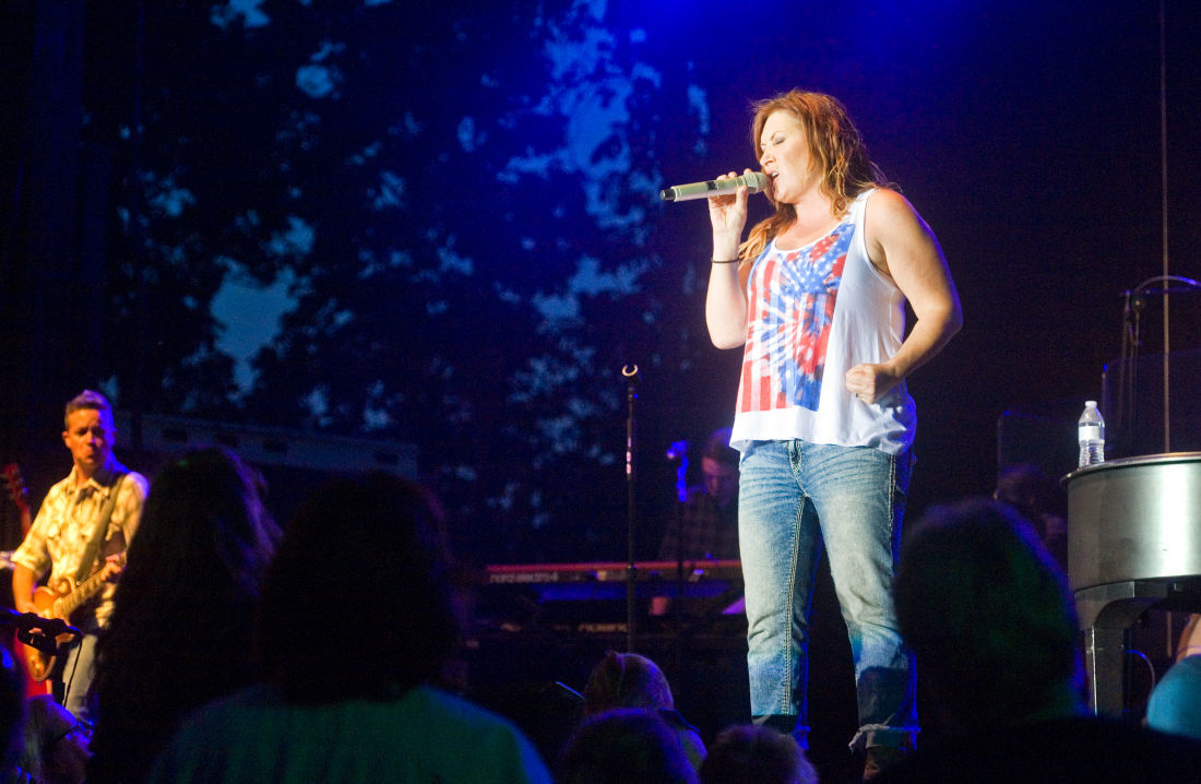 Jo Dee Messina | Red, White and Blue Days 2015 (3)